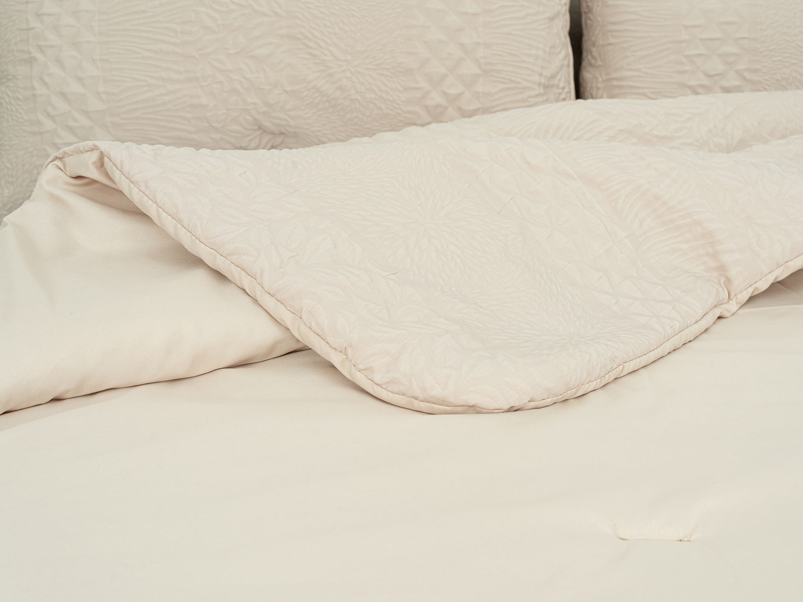 Edredon Bennett #Color_BeigeOscuro