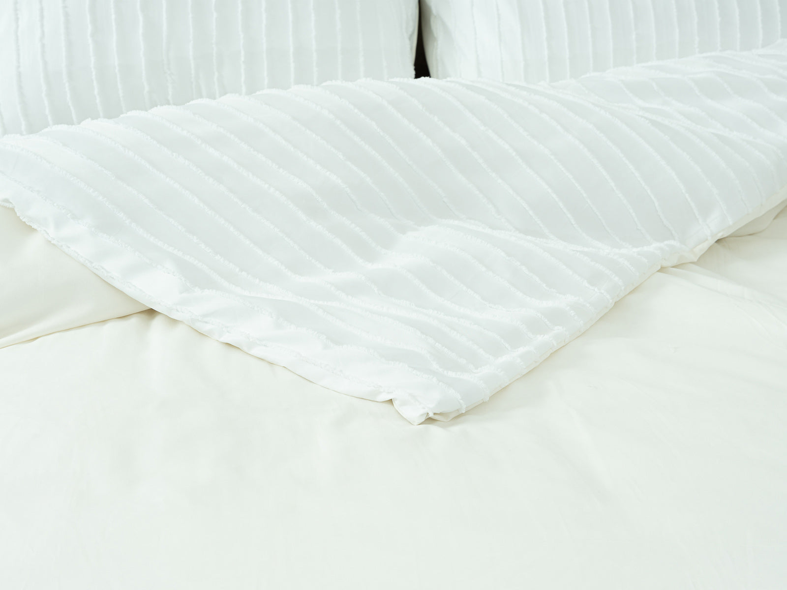 Duvet Bennett #Color_WhiteRelief